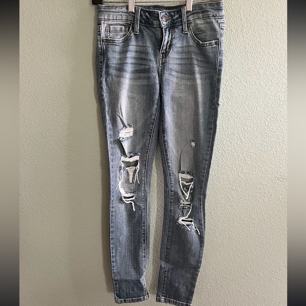 Fashion nova ripped jeans